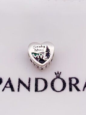 Pandora Smoky Mountains Pigeon Forge TN Tree Heart Charm